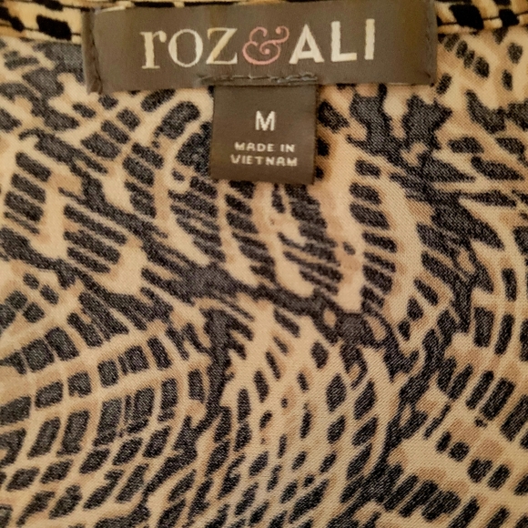 Roz & Ali Scoop Neck Tunic Top. Women's. Size M - Picture 7 of 7